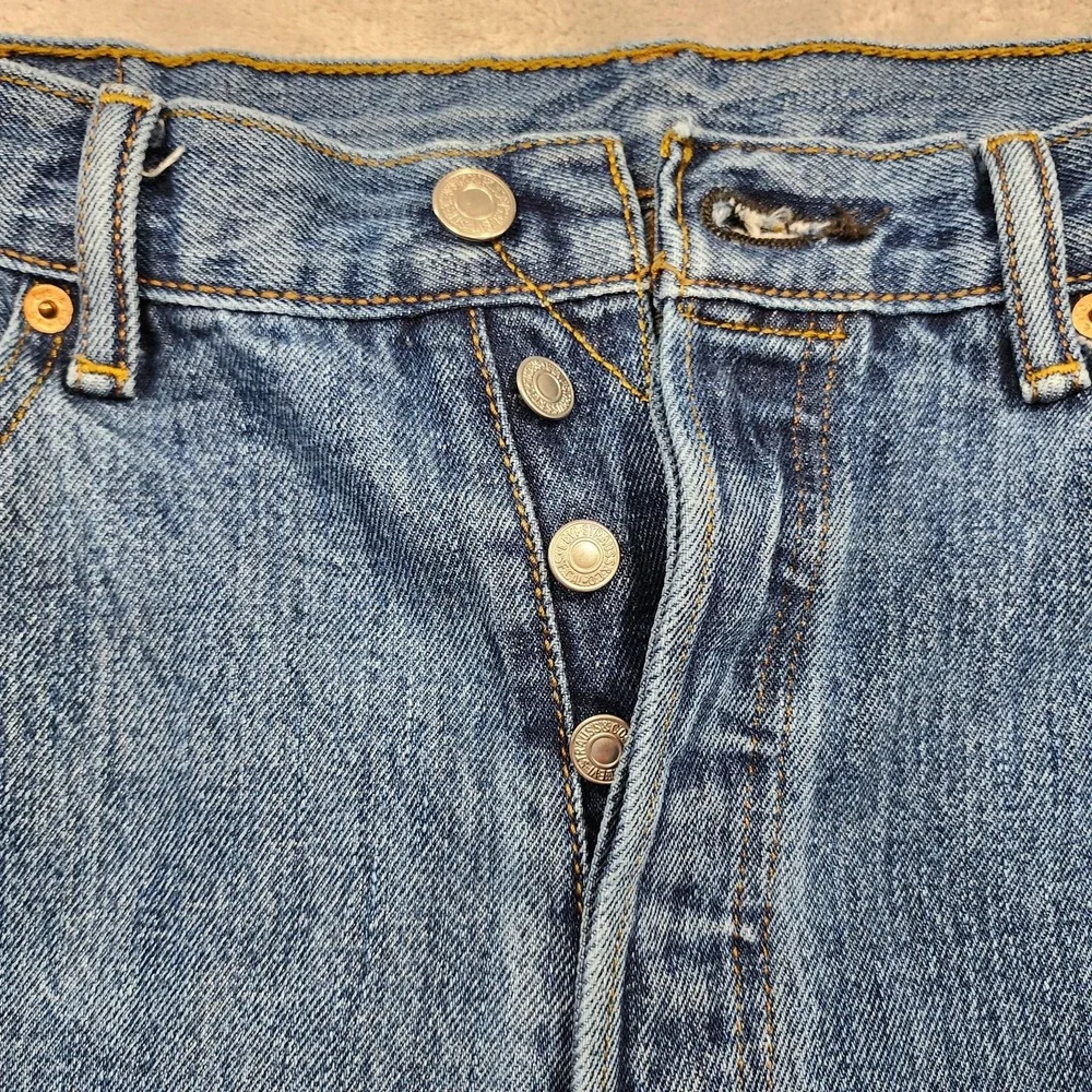 Levi's 501 Jeans Mens 34x30.5* Blue Medium Wash Button Fly Straight Leg Denim